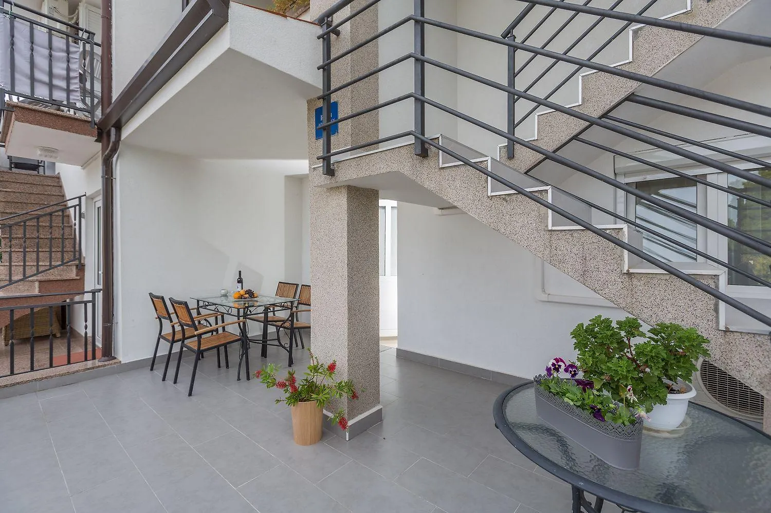 Idyllisches Apartment Nur 600 Meter Zum Strand Mit Privater Terrasse, Wifi, Parkplatz Porec Croatia